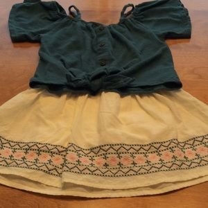 Child’s top & skirt